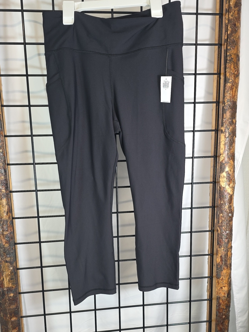 Old Navy Charcoal Capri Leggings with Side Pocket
